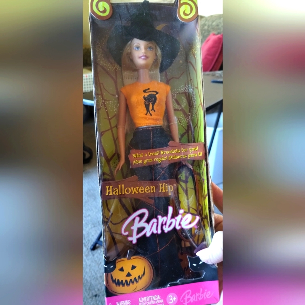 Barbie 2006 Halloween Hip